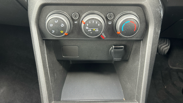 Dacia Sandero Stepway 1.0 TCe Essential 5dr Bi Fuel Hatchback